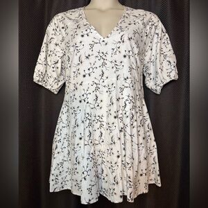 Universal Thread Cream Floral mini floral A line dress.